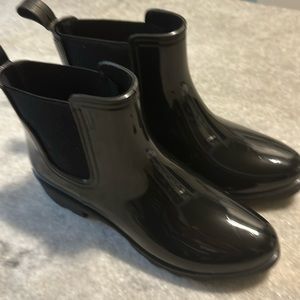 Ocean Coast Black Patten Leather Rain Boots Size 8